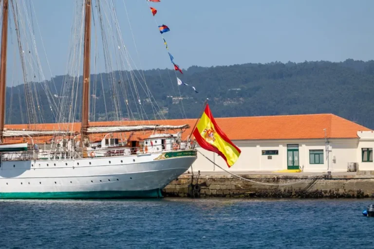 Escuela Naval Militar: requisitos, carrera y acceso 2026